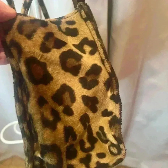 Mondani Handbag Leopard Print - Picture 4 of 10